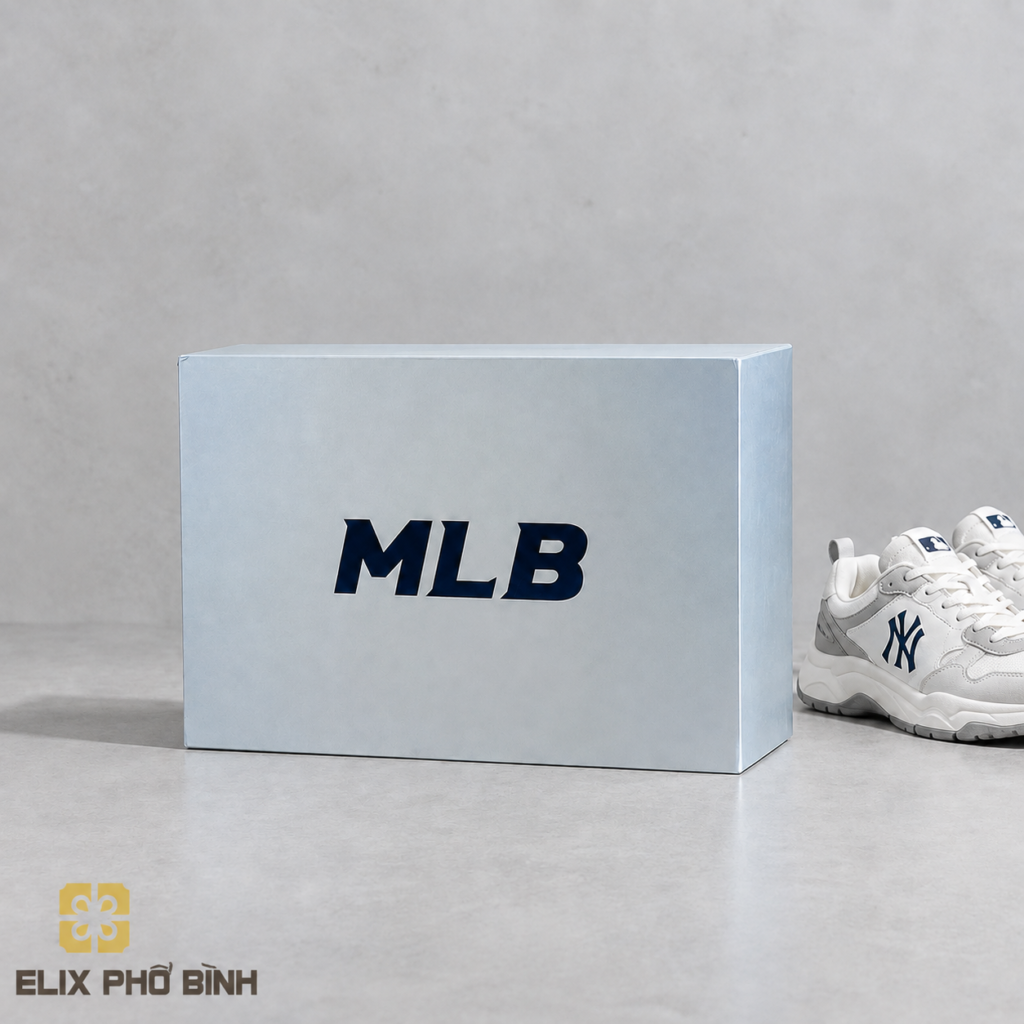 In hộp đựng quà tặng thời trang của thương hiệu MLB