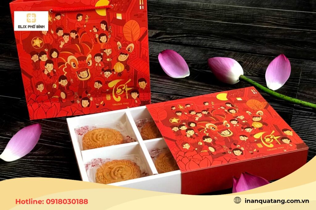 Hộp bánh trung thu được in hoạ tiết truyền thông mang lại cảm giác gần gũi 